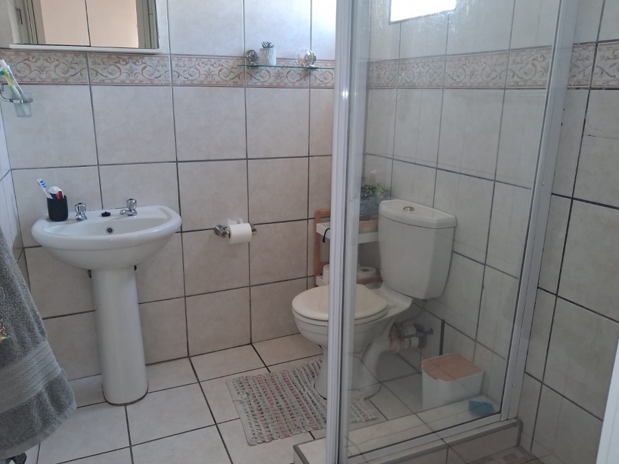 To Let 3 Bedroom Property for Rent in Chiselhurst Eastern Cape